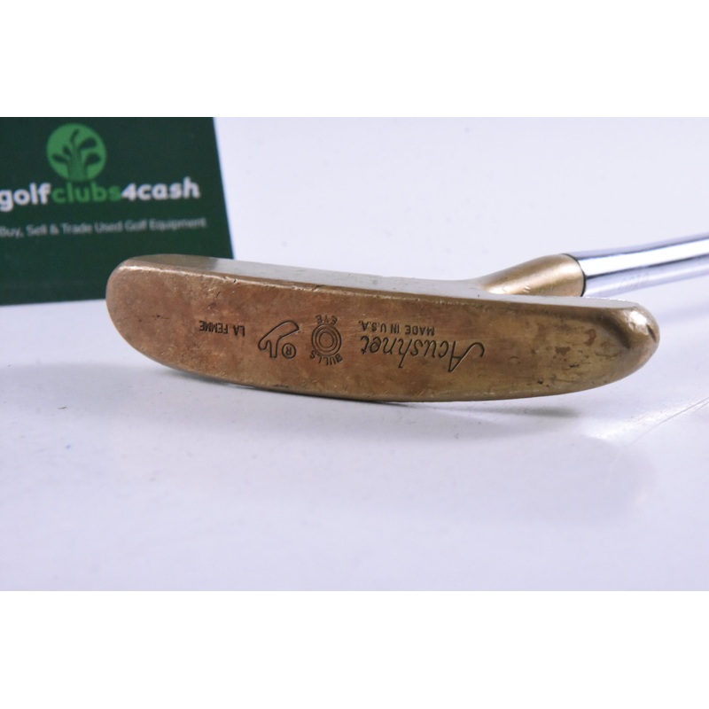 Acushnet Bullseye La Femme Putter / 33 Inch